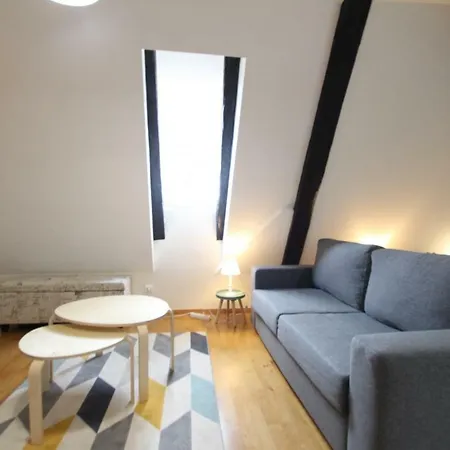 Apartment Historic Center - La Collegiale 4 Etoiles - Bookingalsace *